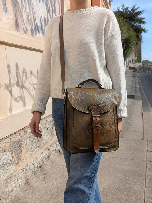 Morral grande con una hebilla